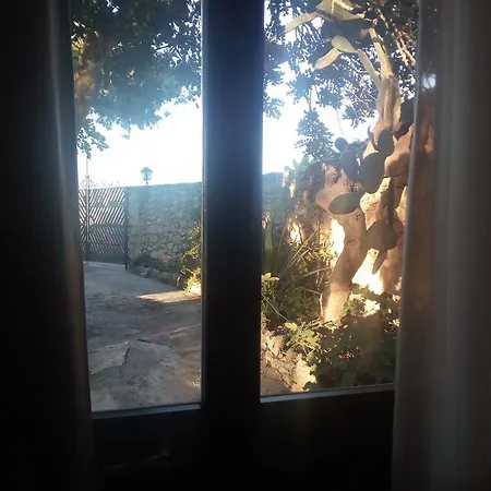 Melitella Apartment *