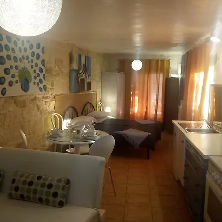 Melitella Apartament *